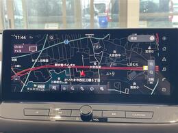 【純正ナビ】人気の純正ナビを装備しております。ナビの使いやすさはもちろん、オーディオ機能も充実！キャンプや旅行はもちろん、通勤や買い物など普段のドライブも楽しくなるはず♪