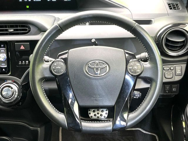 【ステアリングスイッチ】運転中、前方から目線をそらすことなく、オーディオ等の操作が可能な便利機能！安心＆快適なドライブを演出してくれます♪