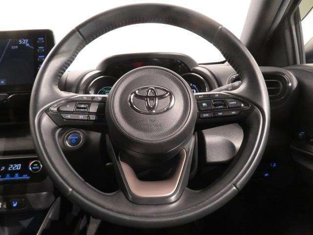 ハンドルは車を運転する上で、ずっと握っている重要なパーツです。手にフィットする物がいいですよね♪