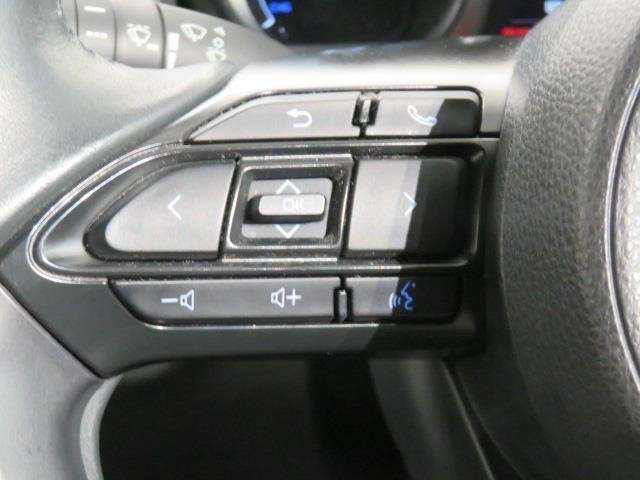 【ステアリングスイッチ】左です。ハンドルから手を離さず、運転に集中したまま手元でオーディオ操作等ができます。