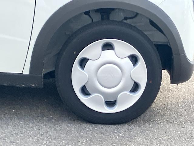 フットワークの軽い、運転ラクラクの足回り。タイヤの溝も、まだまだ！くわしくはスタッフへ。
