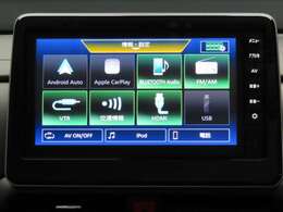 日産ディスプレイオーディオを装備。ナビゲーション機能はありませんが携帯電話との接続により地図アプリを見る事が出来ますね☆