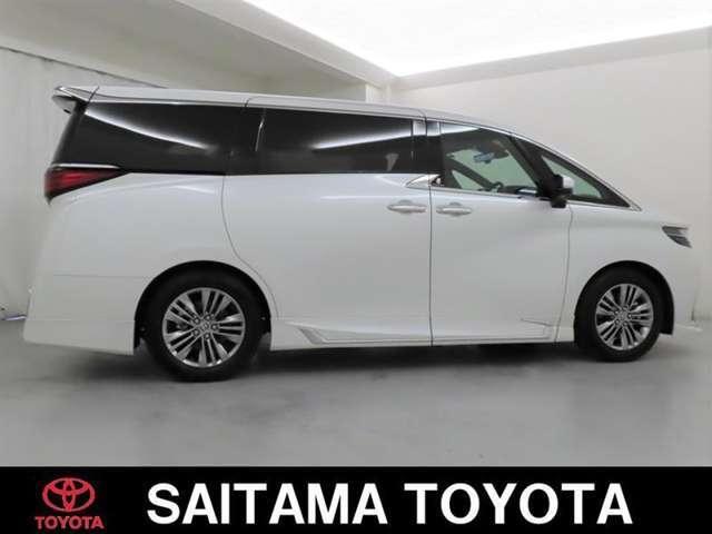 トヨタの「ロングラン保証」付き。メ-カ-を問わず、走行距離無制限、埼玉トヨタで中古車をお買い上げいただいたお客様に安心で快適なカ-ライフをお約束する1年間の保証です。有料で延長もできます。