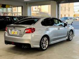 オイル交換年2回無料＆24時間ロードサービスのケーユーメンバーズカードや3年間のオイル交換無制限、定期点検整備代、消耗品の交換がセットになったメンテナンスパックもございます☆