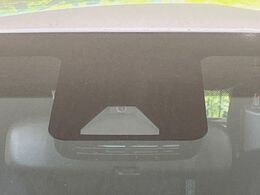 【トヨタセーフティセンス】走行中に前方の車両等を認識し、衝突しそうな時は警報とブレーキで衝突回避と被害軽減をアシスト。より安全にドライブをお楽しみいただけます。