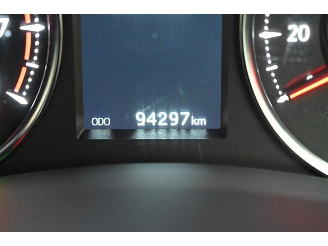 走行距離： 94，297km（撮影時）　　ご来店時や納車時には展示の移動や整備などで、若干 距離が進んでいる場合がございます。
