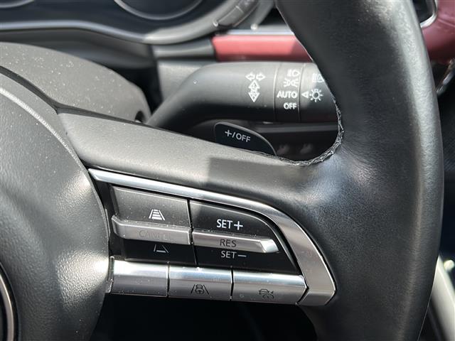 気になる車はすぐにお問い合わせください！画面右側の0066から始まる無料ダイヤルからお問い合わせ下さい！専門スタッフがお車のご質問にお答えいたします！
