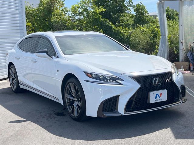 大好評のボディコーティング「弾スプラッシュコート」もご納車までに施工可能。通常のガラスコートと異なる、耐久年数6年の無機質ガラスコーティングが、ボディをキレイな状態に保ってくれます。