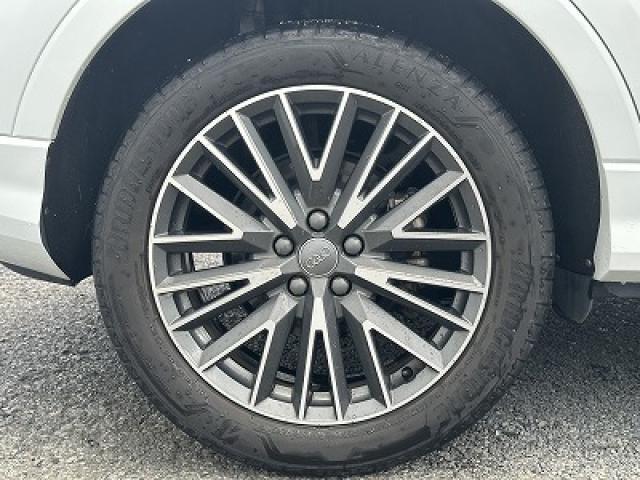 ●【純正19インチアルミホイール】スタイリッシュなデザインでAudiならではの卓越した走りを支えるホイールと足回りです！