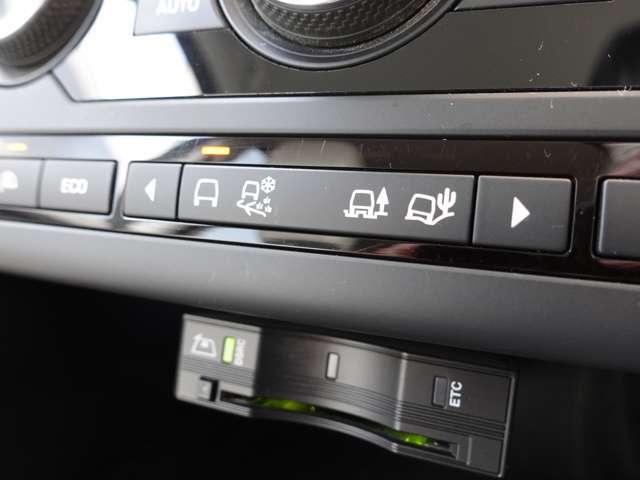 オールテレイン・プログレスコントロール装着車です。