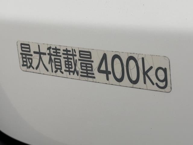 積載可能な量が貼ってありますね。　この量までじゃんじゃん載せられちゃうので色んな用途に使えますね。