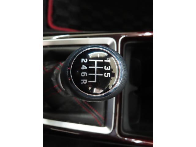 当社の中古車は全車両整備付価格です。別途、整備料金をいただくことはございませんのでご安心ください。全社オイル、オイルフィルターの交換はもちろんのこと、必要と判断された消耗品は交換させていただきます