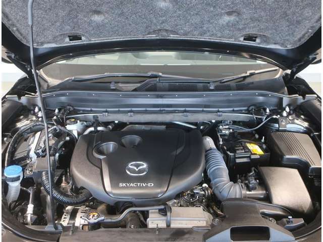 2200ccディーゼルエンジンです。