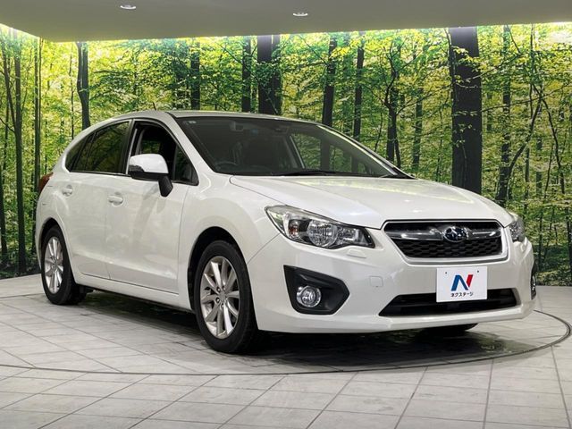 高透明度のガラス皮膜で撥水はもちろん、上質なツヤ・光沢を実現。紫外線や酸性雨から大切な愛車を保護し、色あせ・劣化を防止。「弾スプラッシュコート」、「弾プリミッサコート」からお選びいただけます。