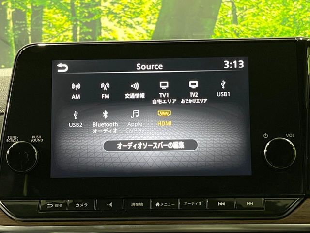 【メーカー純正ナビ】インテリアに溶け込むスタイリッシュな「専用設計」メーカーナビを装備♪視認性や操作性など基本性能にも優れ、より上質なカーライフをお楽しみいただけます。