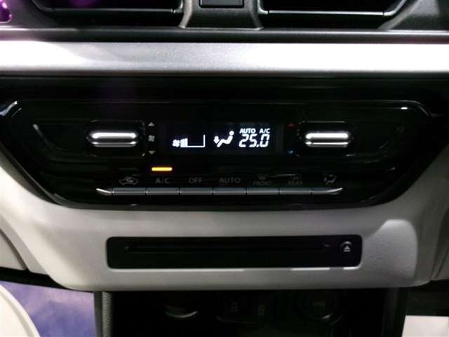 オートエアコン機能で風向き風量調整は自動で行ってくれます！！
