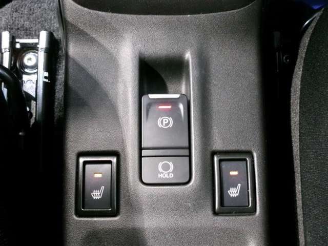 シートヒーター機能！！冬場の寒い時期には最適！！