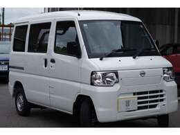 年式相応ですが、納車時にはできる限りキレイに納車させていただきます。どうしても気になるところ等ありましたら、低価格にてお直しいたしますので、何なりとお申し付けください。