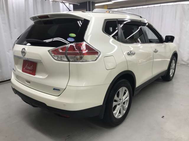 【全国納車OK】　現車をご覧になれないお客様でも、安心してお車をご購入いただける環境を整えております。 色々な角度から撮影したたくさんの画像など豊富な資料送りいたしております。