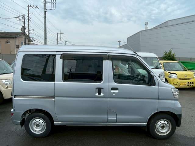 ☆仕入担当者、商品管理センター、販売担当者らの3重の厳しいチェックをクリアした高品質車を展示しております。ご遠方のお客様も安心してご検討頂けます☆
