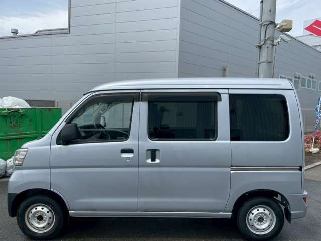 自社陸運局認証工場＆指定工場完備！国家資格車検検査員資格を持った整備士による整備。ステレオ・エアコン等走行に関係の無い所も不具合箇所が有れば修理してご納車致します☆