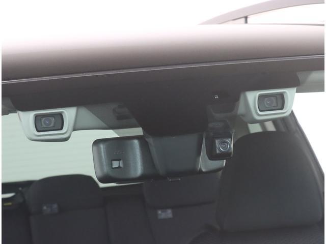 ステレオカメラから得られる情報をもとに、前方の状況を判断。危険の回避もしくは被害の軽減、長距離ドライブにおける疲労軽減、ペダルの踏み間違いによる誤発進の抑制など、さまざまなシーンで運転を支援します！