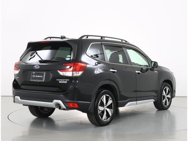 アウトドアで活躍するパワーリヤゲートやルーフレール付、さらに大画面8インチナビ、ドラレコ、ETC2.0など充実した装備です！