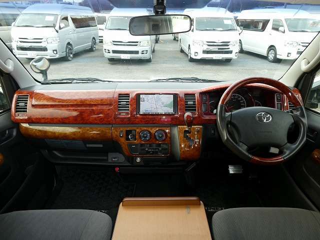 全店直営店にてご希望の車種をお探しします！