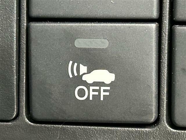 【車両接近通報装置】低速でモーターによる走行をしている時に、歩行者にクルマの接近を知らせ、注意を促します！一時停止スイッチでON/OFFの切り替えが可能です！