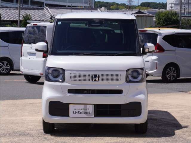当社が使用していた試乗車です。走行少なめ、コンディションも良く、車検期間もまだたっぷり残っています。