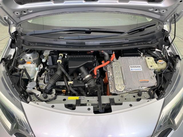親切・丁寧な専門メカニックスタッフが応対！・車検・点検整備・事故等の修理などアフターサービスも安心。お車のカスタマイズもネクステージのサービススタッフまでご相談ください！