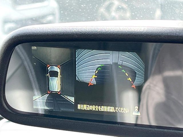 【アラウンドビューモニター】専用のカメラにより、上から見下ろしたような視点で360度クルマの周囲を確認することができます☆死角部分も確認しやすく、狭い場所での切り返しや駐車もスムーズに行えます。
