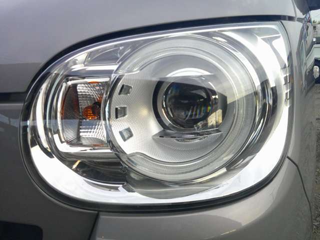 純正LEDヘッドランプユニットです