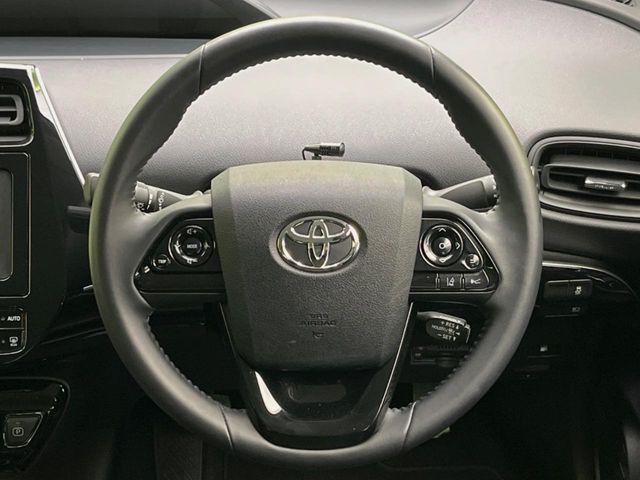 【ステアリングスイッチ】運転中、前方から目線をそらすことなく、オーディオ等の操作が可能な便利機能！安心＆快適なドライブを演出してくれます♪