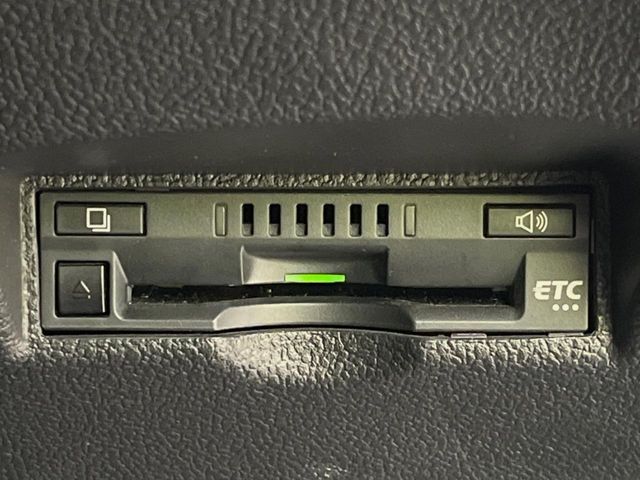【ETC】高速道路の料金所をストレスなく通過！話題のスポットやサービスエリアに多い「スマートIC」利用時は必須のアイテムです。当店でセットアップを実施、ご納車当日からすぐにご利用いただけます！