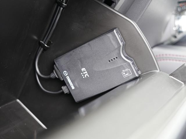 ETC車載器搭載です。スマートICも増えてきており、必須装備といって良い便利装備です。