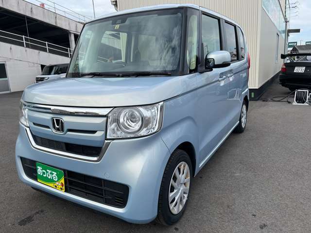 毎日全国の仕入れ先から厳選した車を仕入れております！プロの査定士の検査を受けた車を仕入れ、入庫後も社員が1台1台を走行チェックや状態確認・装備確認などを入念に行います。