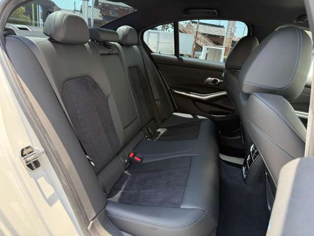 車両の詳細、ご質問につきましては、弊社営業スタッフまでお気軽にご連絡下さいませ。遠方のお客様には実車の詳細画像送信も承ります。お客様からのお問合せをお待ち致しております。無料ダイヤル 0078-6002-028023
