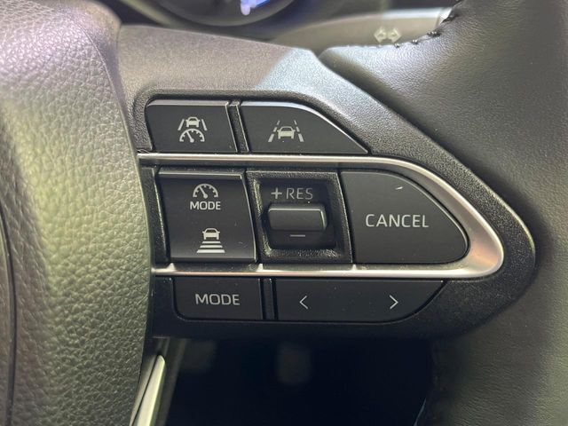 【レーダークルーズコントロール】高速道路での長距離走行が楽に！！自動で速度を保つクルーズコントロールが、衝突軽減システムと連携し、前方の車両を感知して車間を保つように速度調節してくれます！！