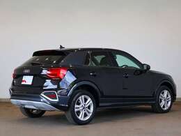 Audi Q2 35 TDI advanced/プライバシーガラス/LEDヘッドライト/アルミホイール 5ダブルスポークデザイン 7J×17