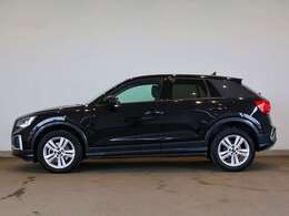 Audi Q2 35 TDI advanced/プライバシーガラス/LEDヘッドライト/アルミホイール 5ダブルスポークデザイン 7J×17