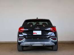 Audi Q2 35 TDI advanced/プライバシーガラス/LEDヘッドライト/アルミホイール 5ダブルスポークデザイン 7J×17