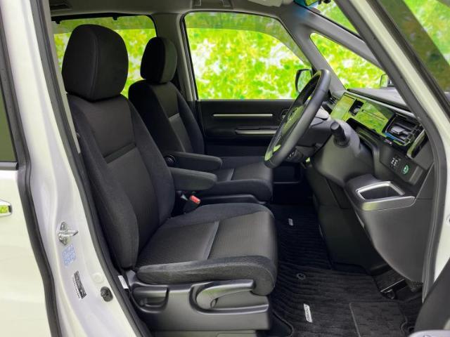 「この車の写真をもっと見たい」「状態が気になる」「この装備はついている？」どんな小さな疑問でもお気軽にお問い合わせください！
