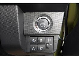 パーキングセンサー付で、車庫入れも駐車もラクラクです。