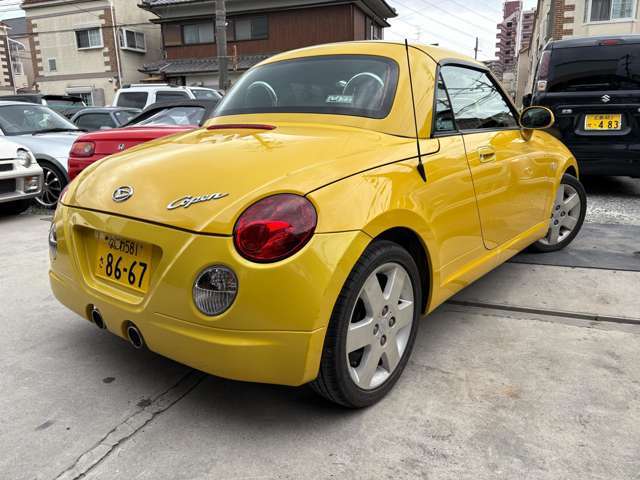 お客様が今お乗りのお車を下取りまたは買取させて頂くことも可能です。すぐに金額を算出しお伝え致しますのでお気軽にお問い合わせ下さい。