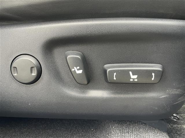 基本プラン気になる車はすぐにお問い合わせください！画面右側の0078から始まる無料ダイヤルからお問い合わせ下さい！専門スタッフがお車のご質問にお答えいたします！