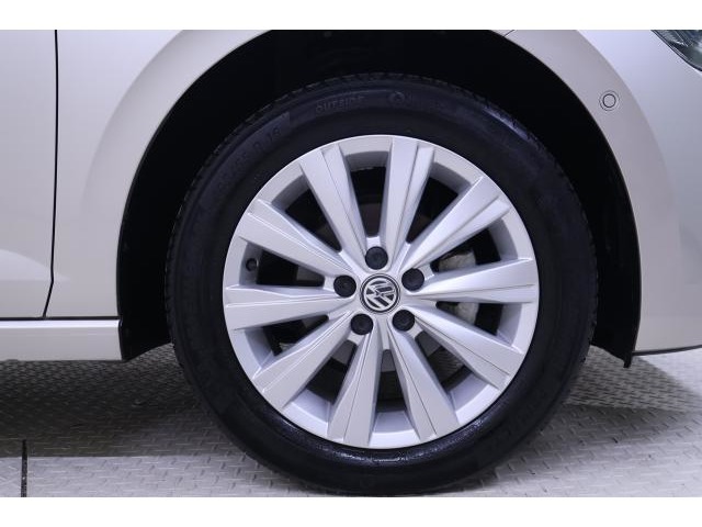Das WeltAuto独自の項目チェックリストに基づき、入念に車両チェックとクリーニングを実施。美しく高品質な車をご提供します。