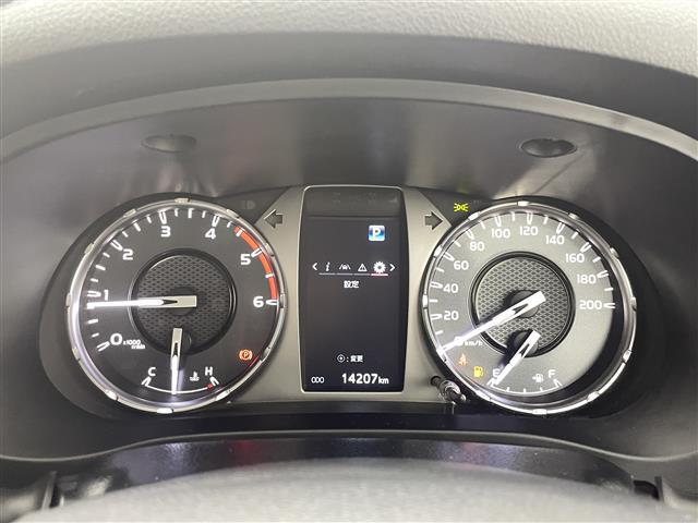 【スピードメーター】メーターがシンプルで見やすく運転しやすいですね！