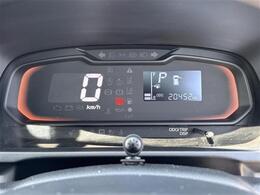 【スピードメーター】メーターがシンプルで見やすく運転しやすいですね！