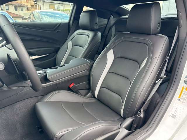 私たちは、お客様のこだわりに合ったお車をご提案します。ジースクエア＝車のあるライフスタイルを演出するセレクトショップです。